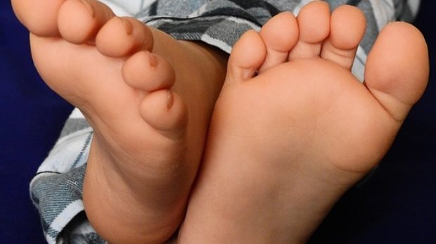 feet-2358332_960_720.jpg