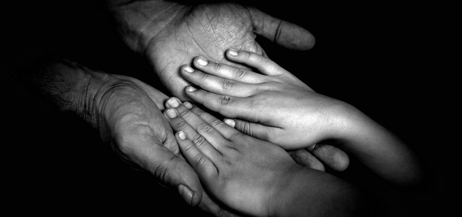 hands-6603659_960_720.jpg