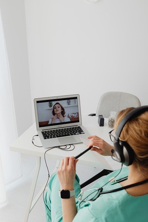 telemedicine-7520691_960_720.jpg